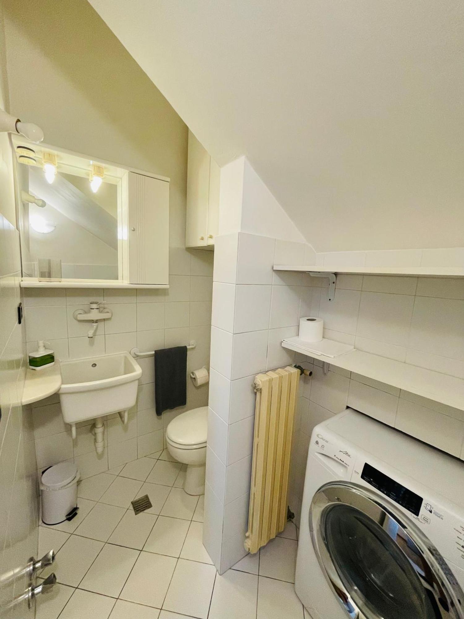 Casa Caroli, Charme E Comfort Nel Cuore Di Alba Buitenkant foto