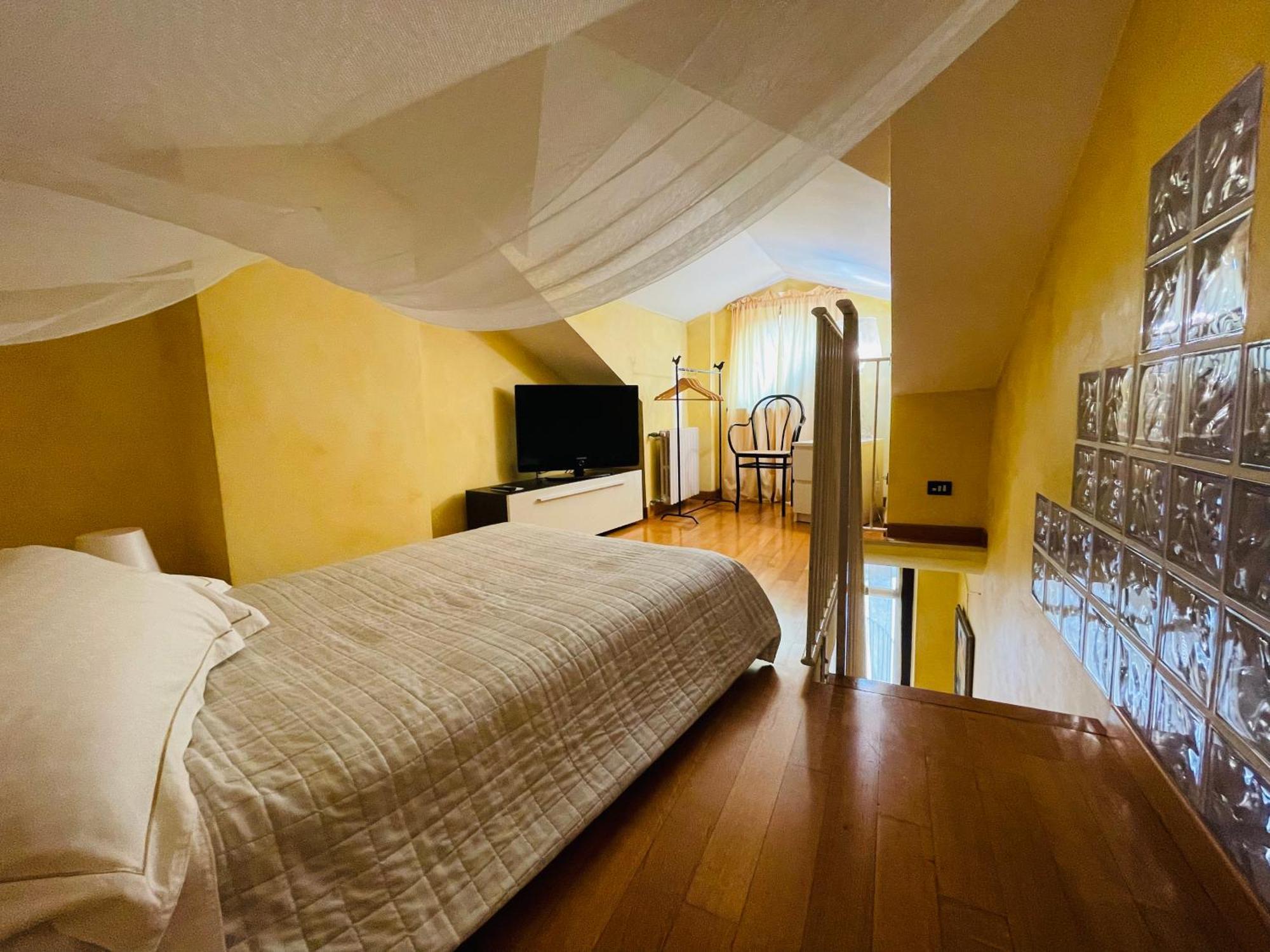 Casa Caroli, Charme E Comfort Nel Cuore Di Alba Buitenkant foto