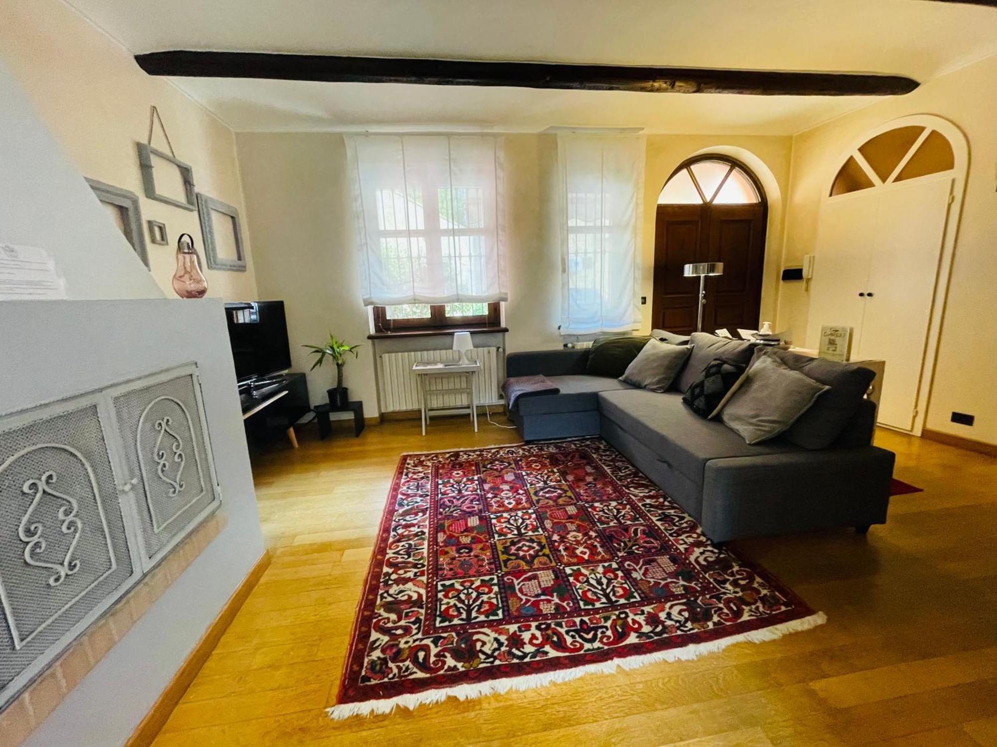 Casa Caroli, Charme E Comfort Nel Cuore Di Alba Buitenkant foto