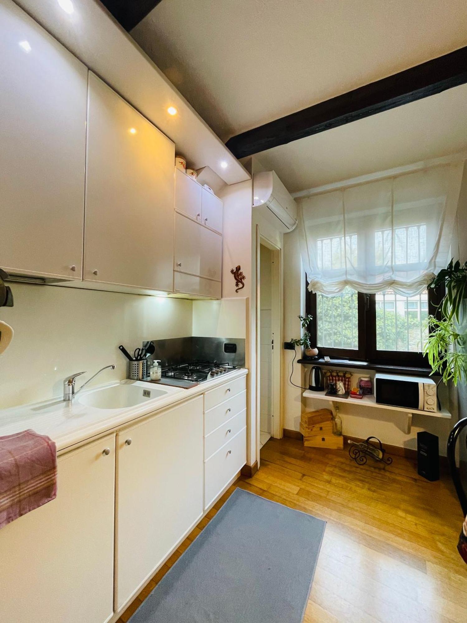 Casa Caroli, Charme E Comfort Nel Cuore Di Alba Buitenkant foto