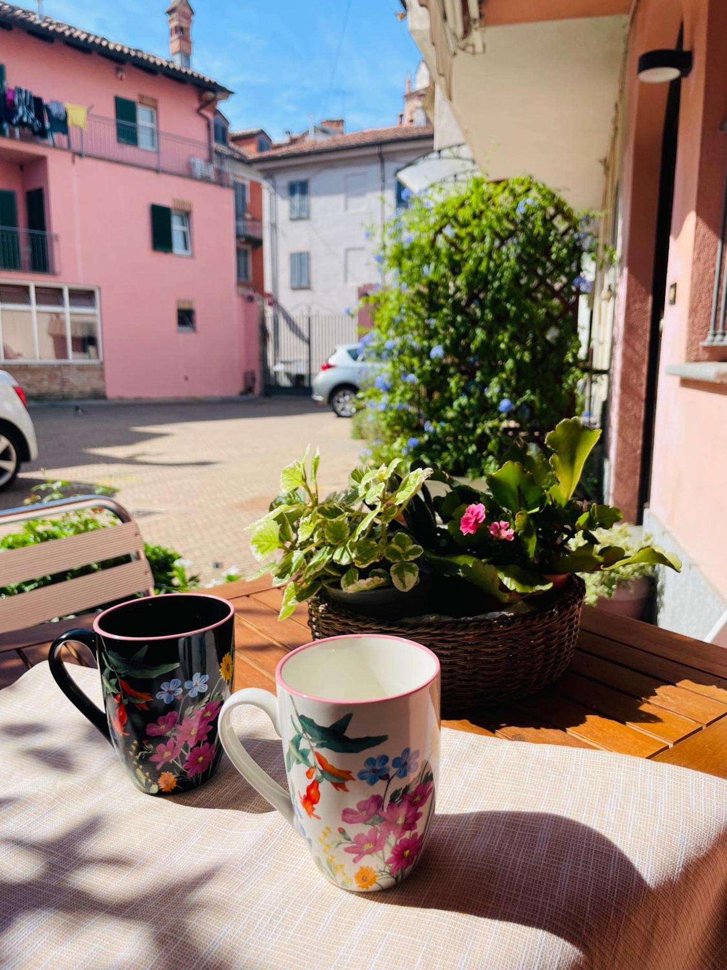 Casa Caroli, Charme E Comfort Nel Cuore Di Alba Buitenkant foto